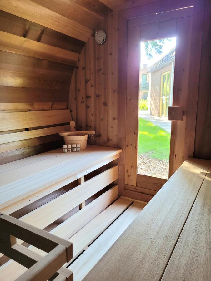 Retro Chic Wellness Met Hottub & Sauna Ewijk Bagian luar foto